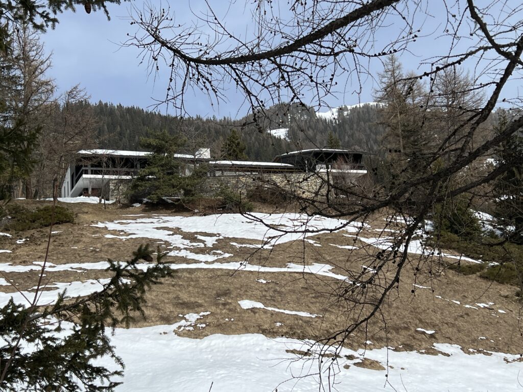 Le chalet Vipasca. 07. 03. 3036