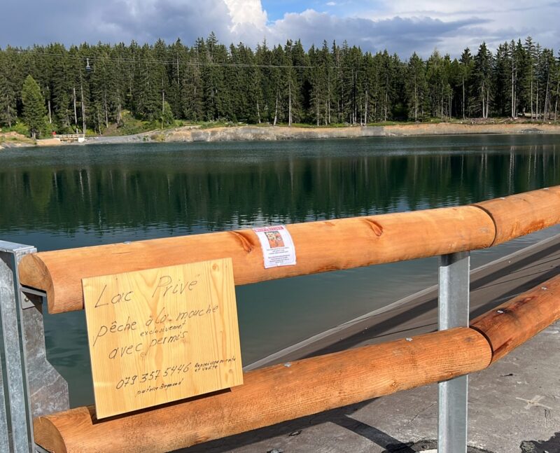 Lac de Chermignon et pêche à la ligne. Juillet 2025