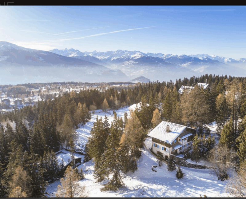 Chalet Le Vieux Bisse, vue du nord-est par drone. Vers 2020.