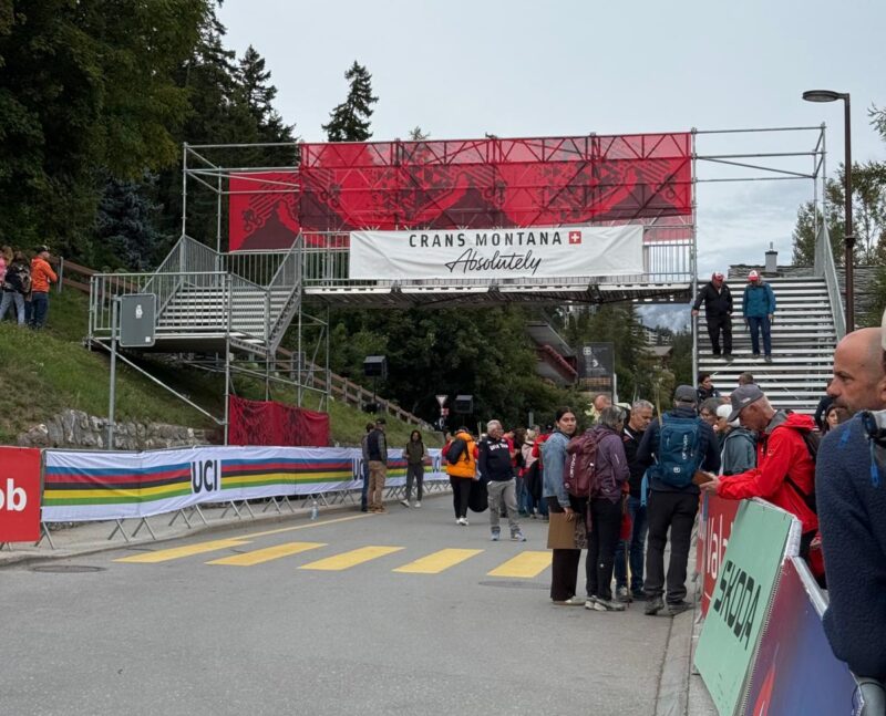 Championnat du Monde de VTT. 11.09.2025. Arrivée et départ