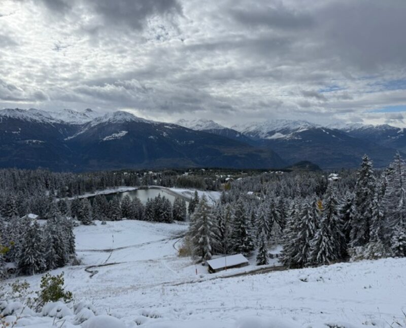 Lac de Chermignon et montagnes. 24.10.2025