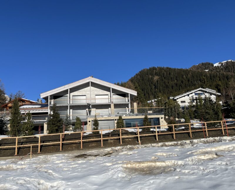 Nouveau chalet et chalet Mayalenka. 14. 12. 2025