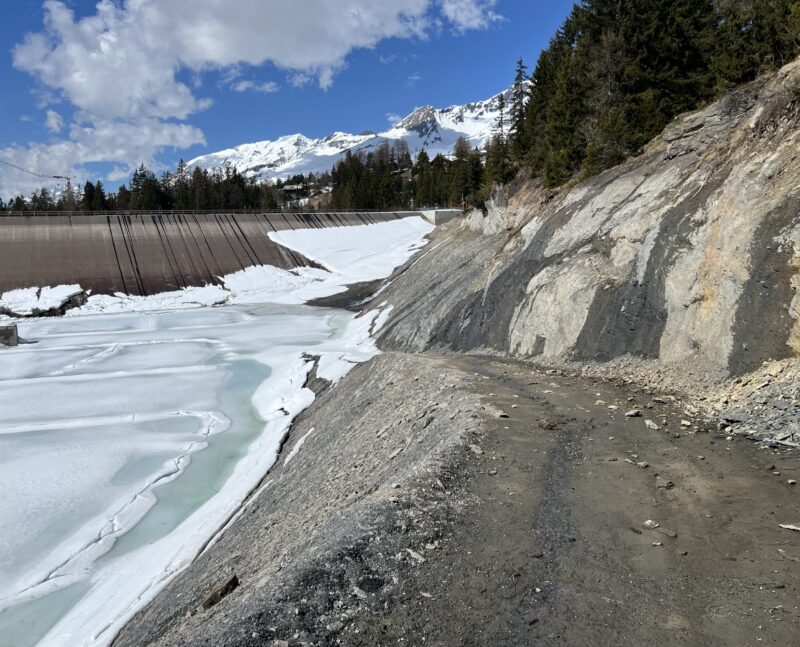 Lac de Chermignon. Route d'accès nord-est. 06.04.2026