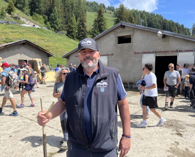 Frédéric Tournier, ancien banquier et passionné de vaches de la race d'Hérens.