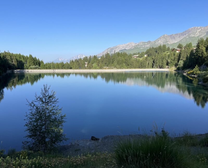 Lac de Chermignon vu de l'est. Juillet 2022