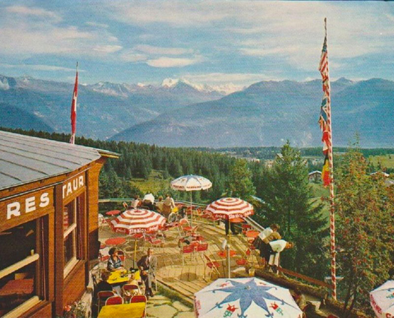 Vue depuis le café-restaurant du Mont-Blanc. Vers 1950